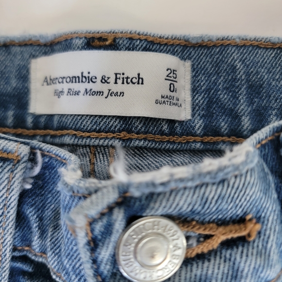 Abercrombie & Fitch high rise mom jean, size 25 or size 0 - Picture 4 of 5